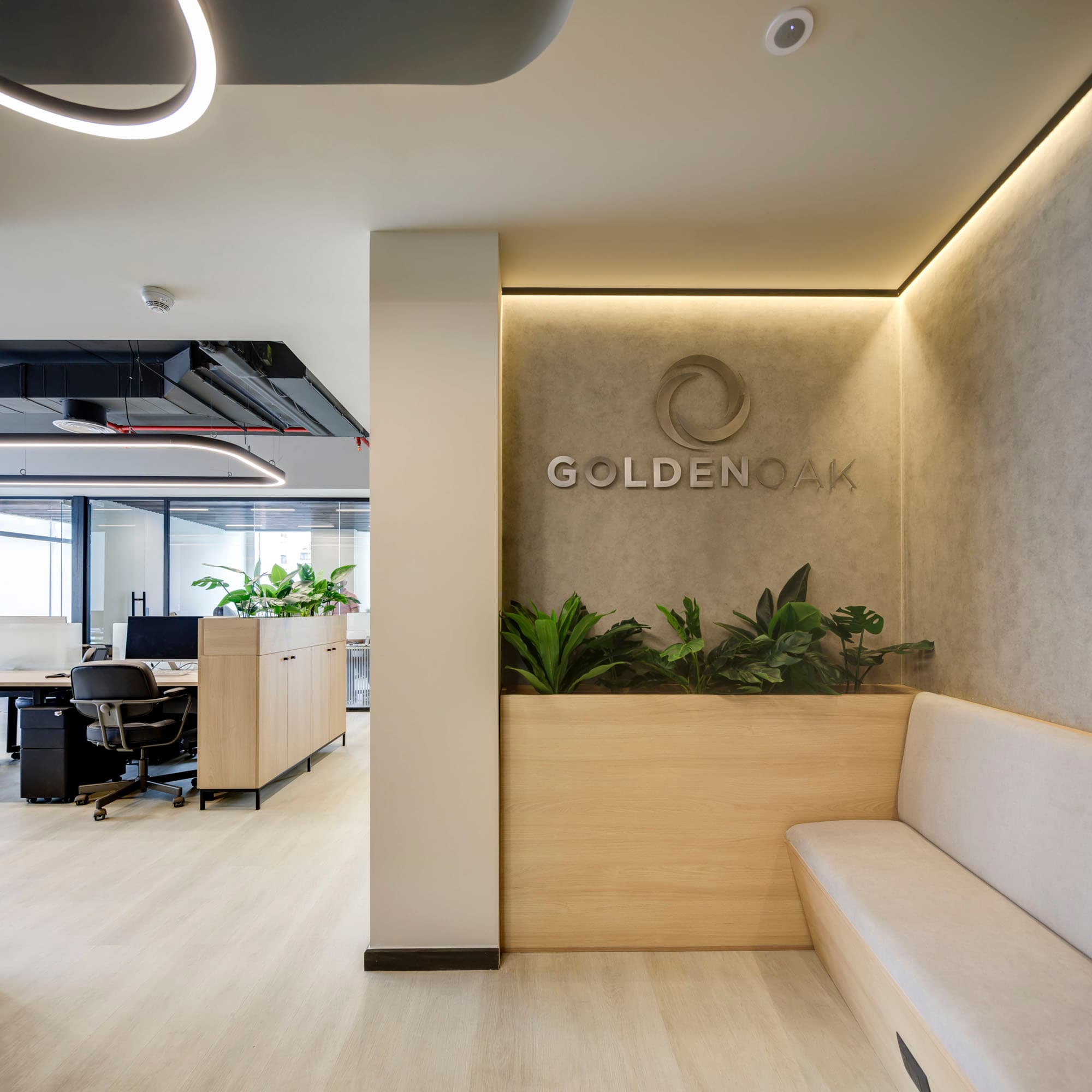 Oficinas Golden Oak — detalle 1