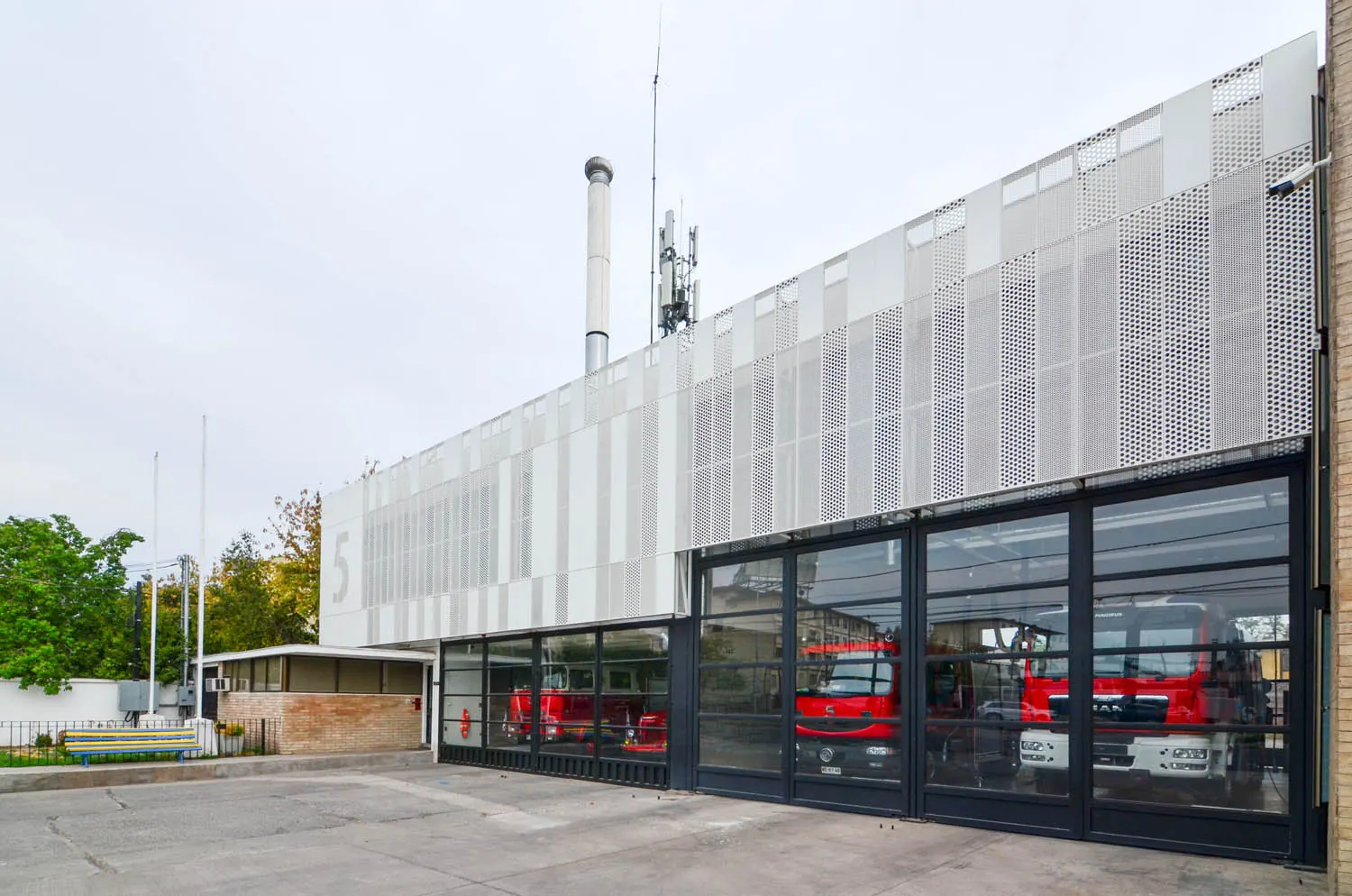 5th Company Fire Station of Ñuñoa — detalle 1