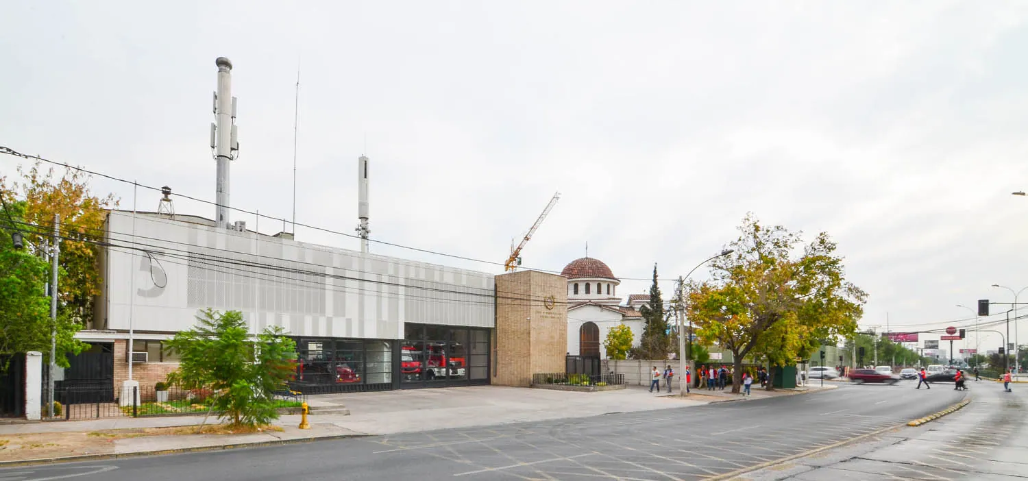 5th Company Fire Station of Ñuñoa — detalle 2
