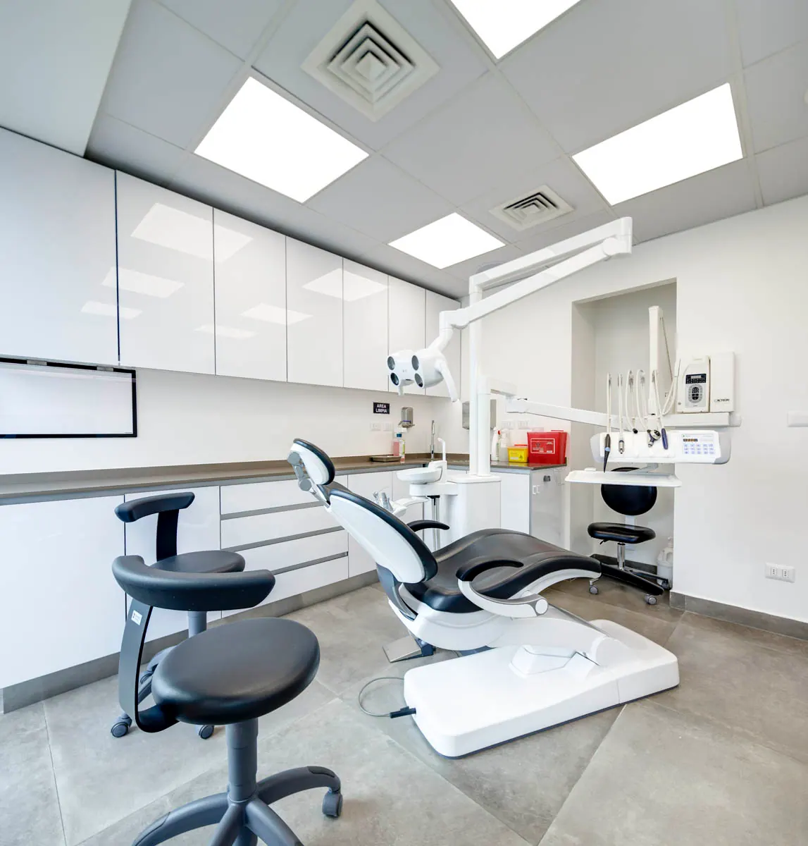 VCV Dental Clinic — detalle 2