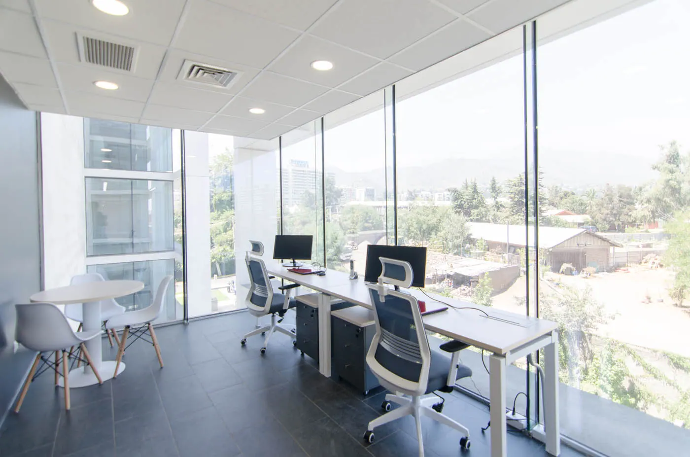 TiendaPet.cl Corporate Offices — detalle 1